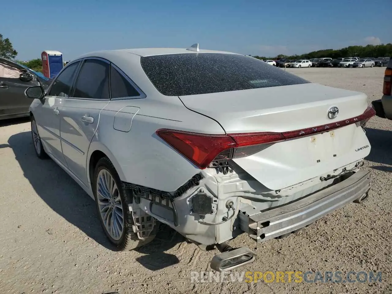 3 Фотография поврежденного автомобиля 4T1BZ1FBXKU018767 TOYOTA AVALON 2019