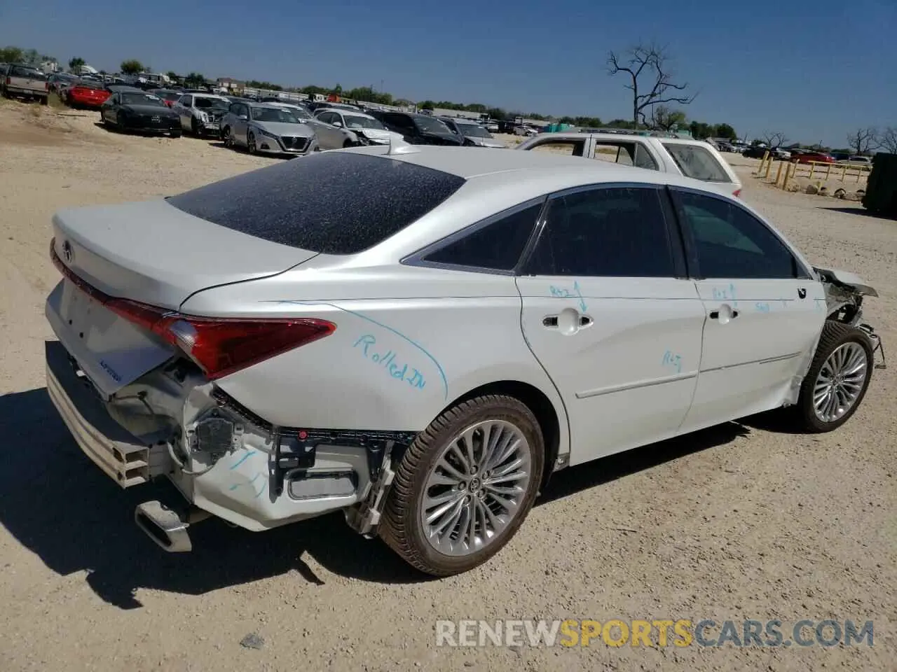 4 Фотография поврежденного автомобиля 4T1BZ1FBXKU018767 TOYOTA AVALON 2019