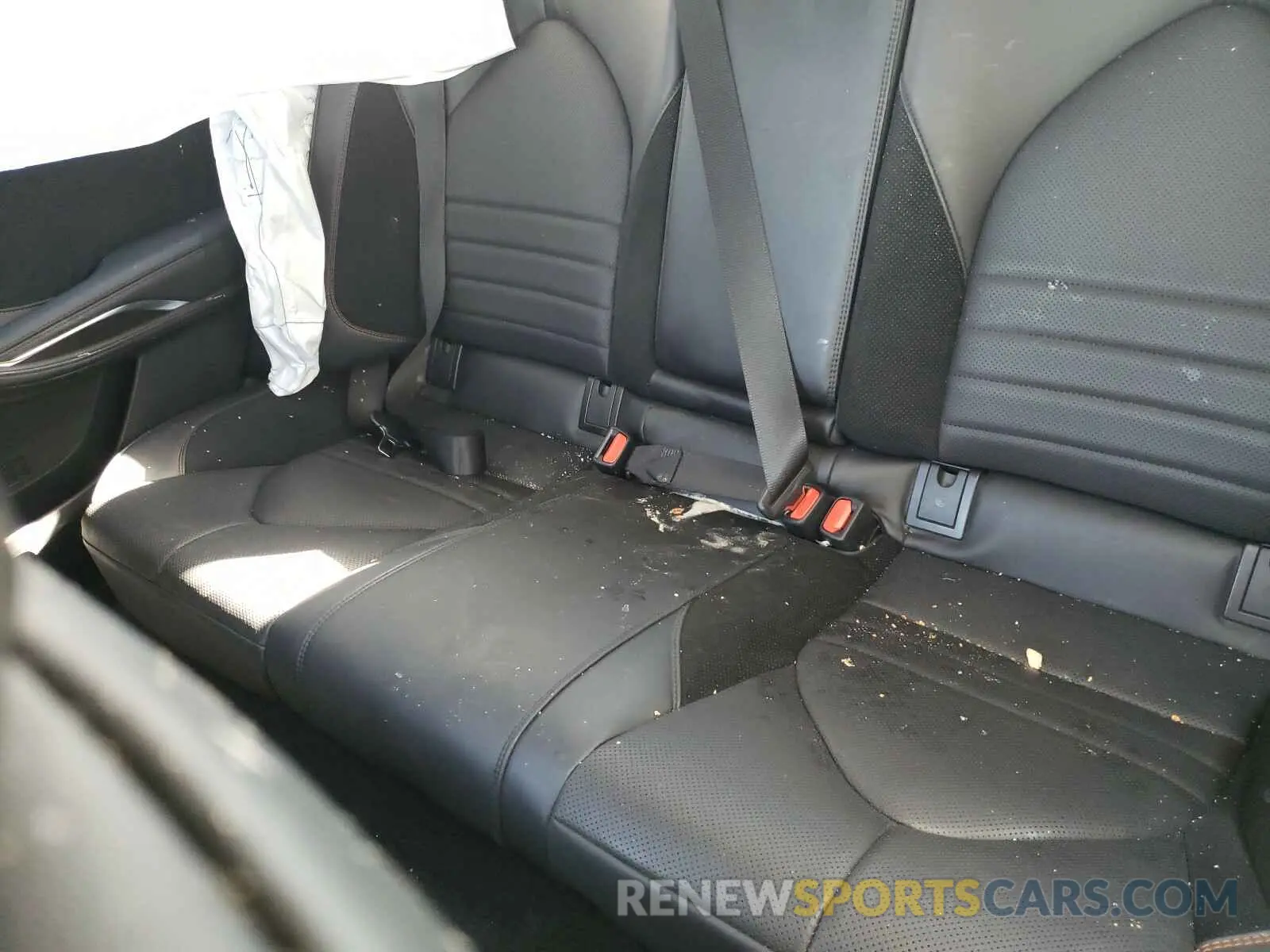 6 Photograph of a damaged car 4T1BZ1FBXKU031437 TOYOTA AVALON 2019