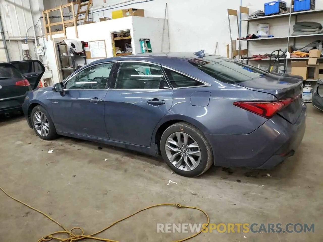 2 Фотография поврежденного автомобиля 4T1A21FBXLU013795 TOYOTA AVALON 2020