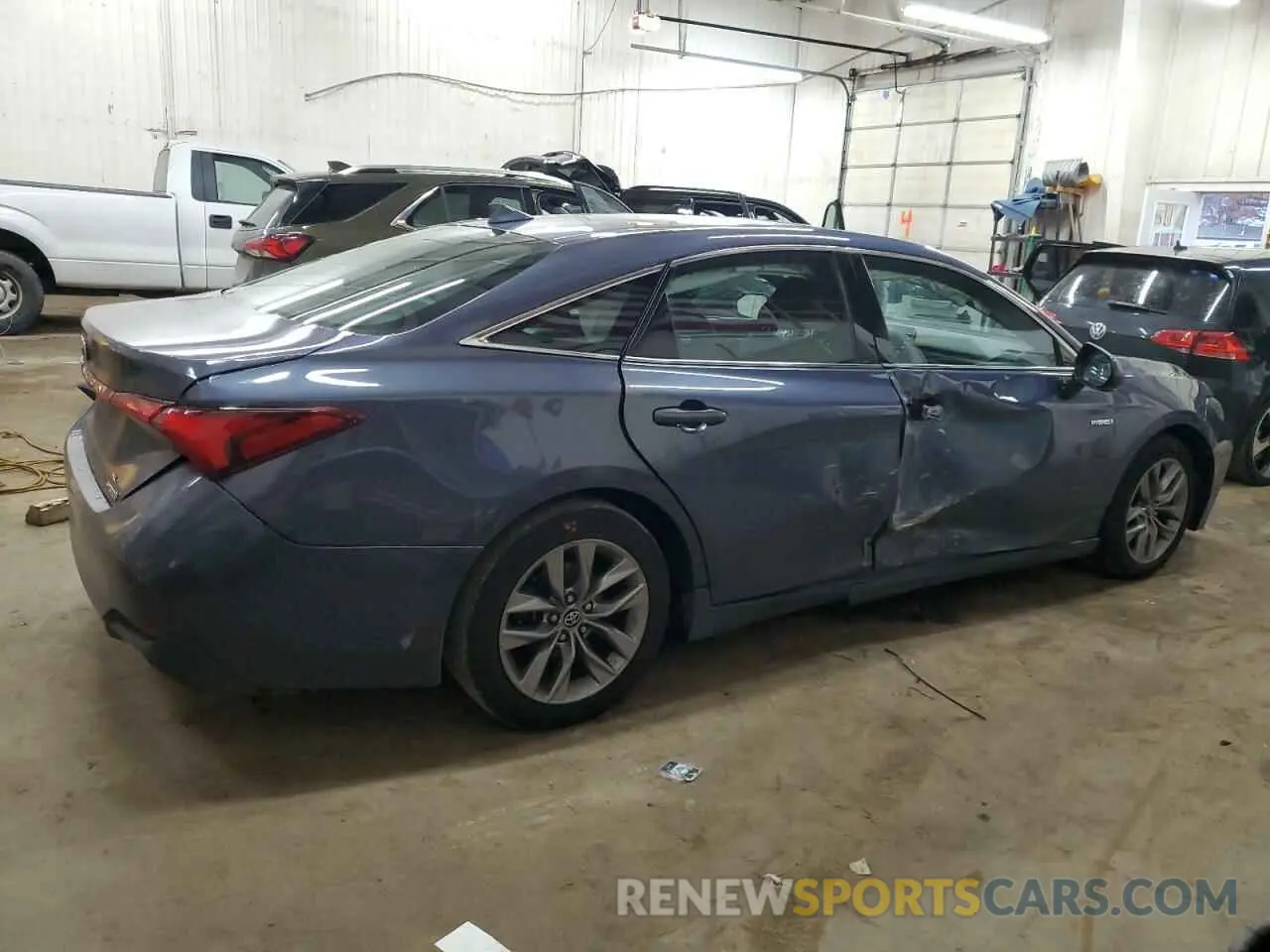 3 Фотография поврежденного автомобиля 4T1A21FBXLU013795 TOYOTA AVALON 2020