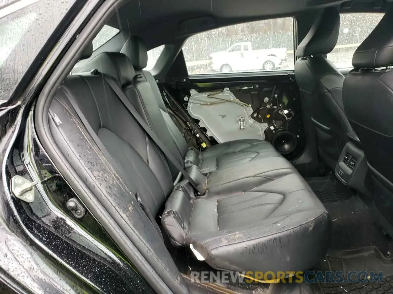 10 Photograph of a damaged car 4T1AZ1FB4LU043970 TOYOTA AVALON 2020