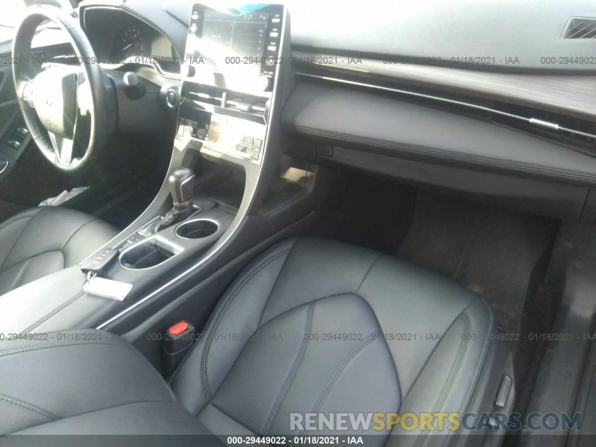 5 Photograph of a damaged car 4T1AZ1FB5LU039359 TOYOTA AVALON 2020