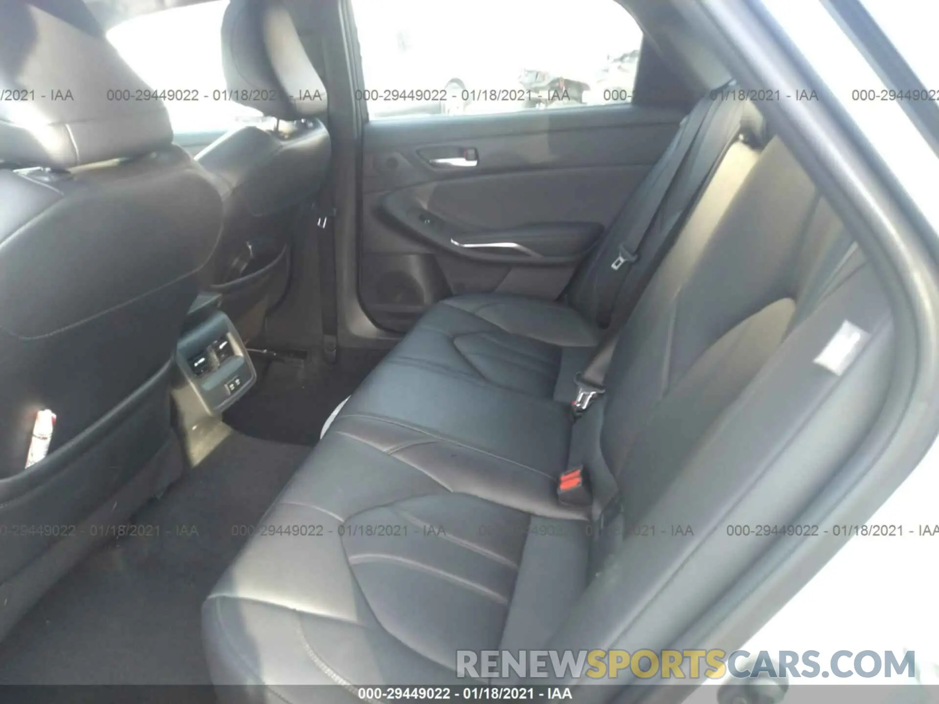 8 Photograph of a damaged car 4T1AZ1FB5LU039359 TOYOTA AVALON 2020