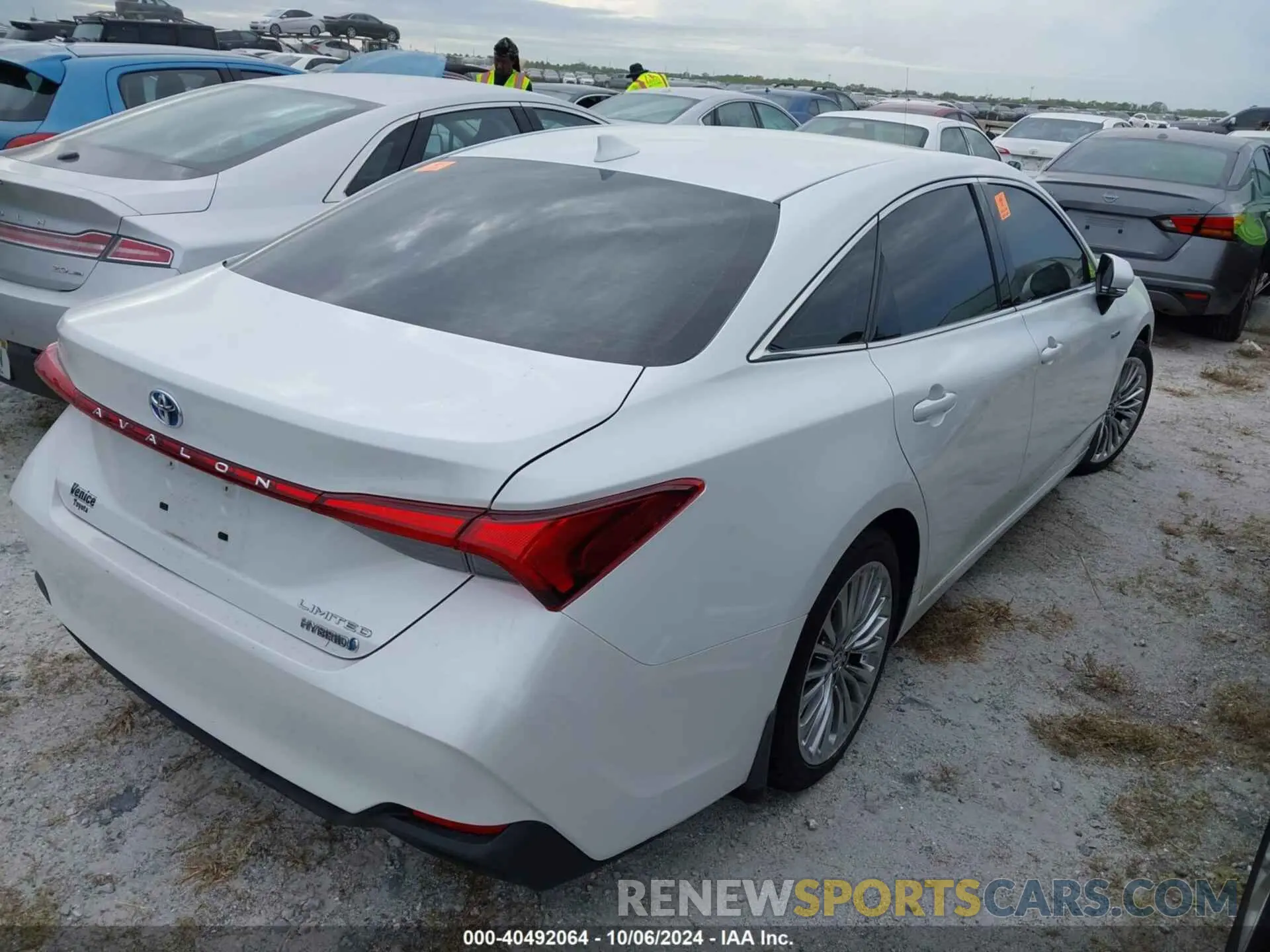 4 Фотография поврежденного автомобиля 4T1C21FB8LU016087 TOYOTA AVALON 2020
