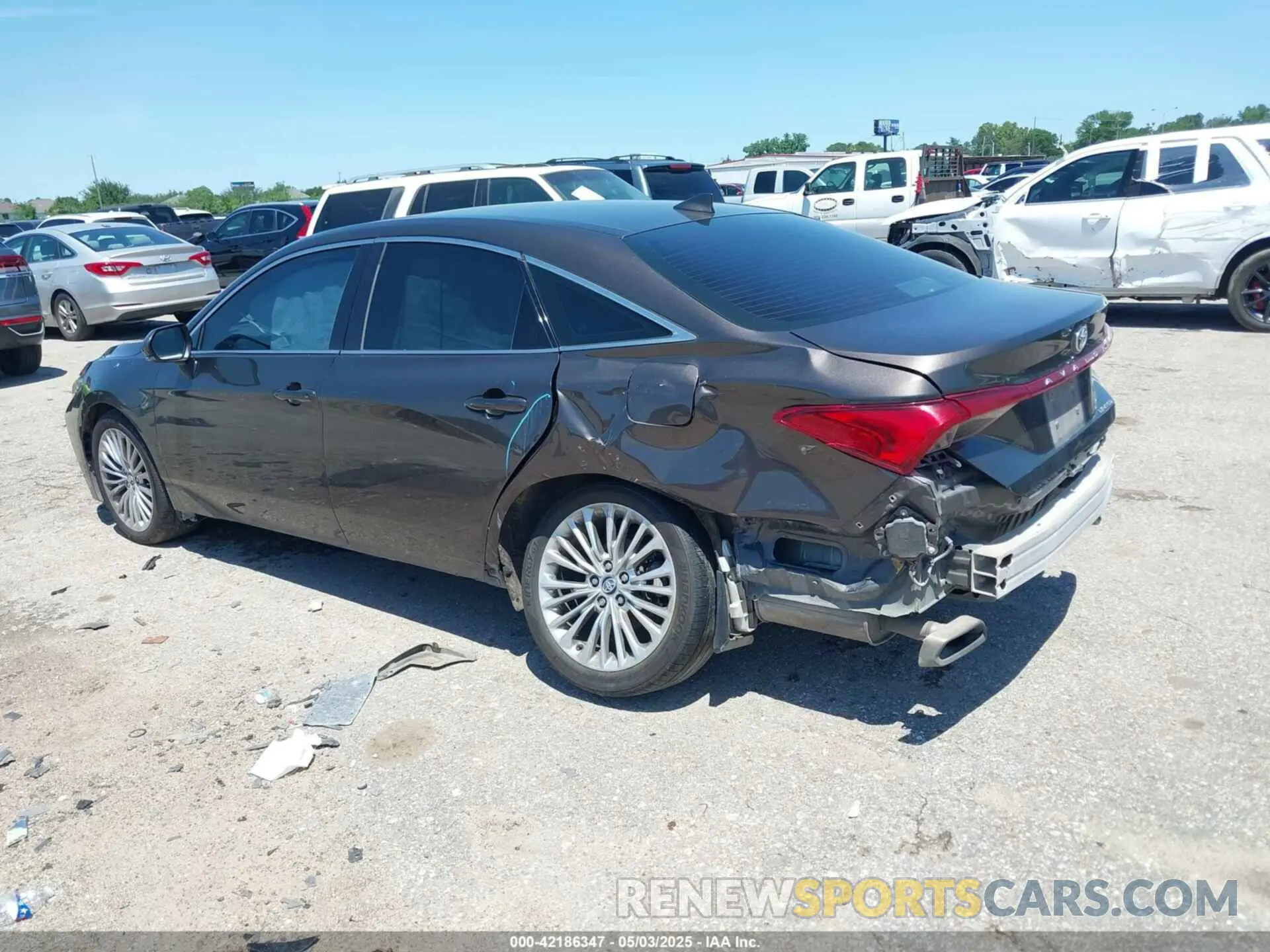 3 Фотография поврежденного автомобиля 4T1CZ1FB7LU042336 TOYOTA AVALON 2020