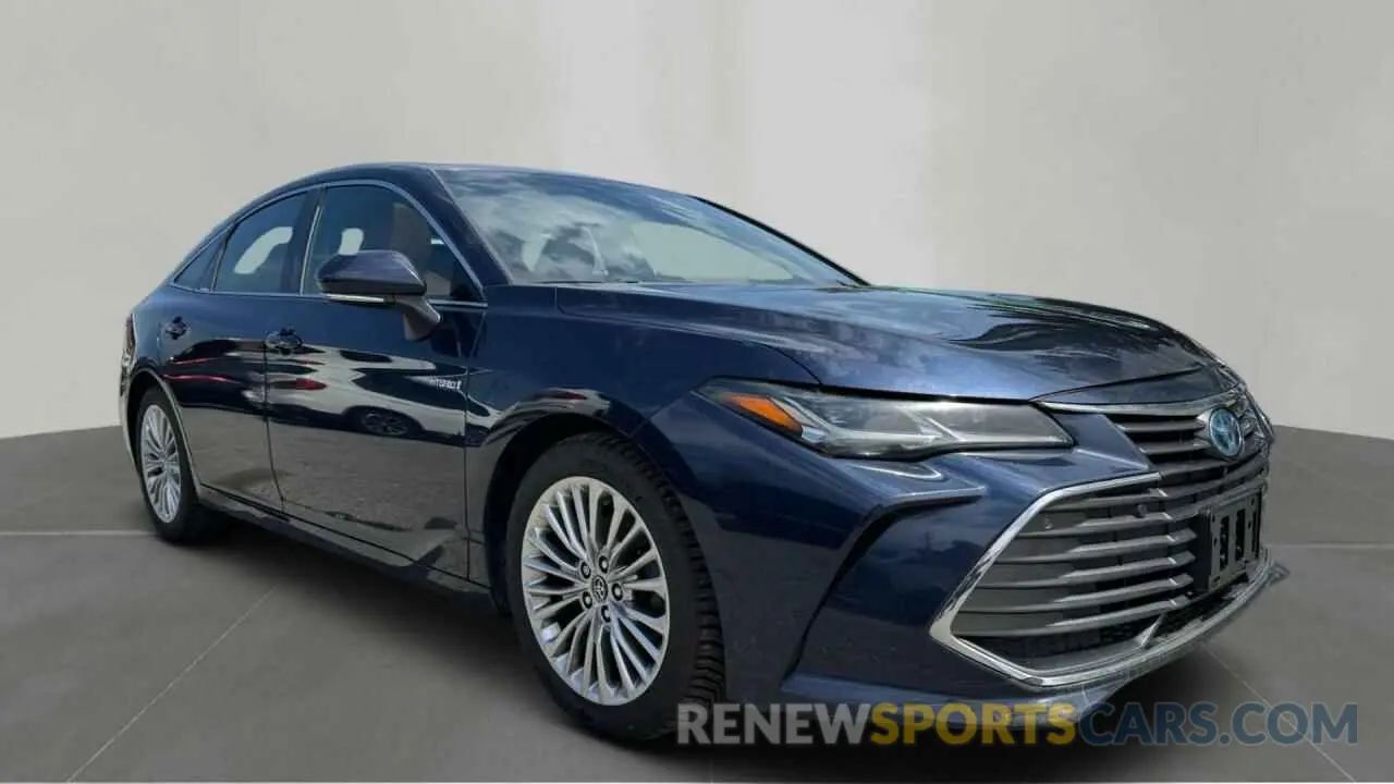 1 Photograph of a damaged car 4T1D21FB6LU014648 TOYOTA AVALON 2020