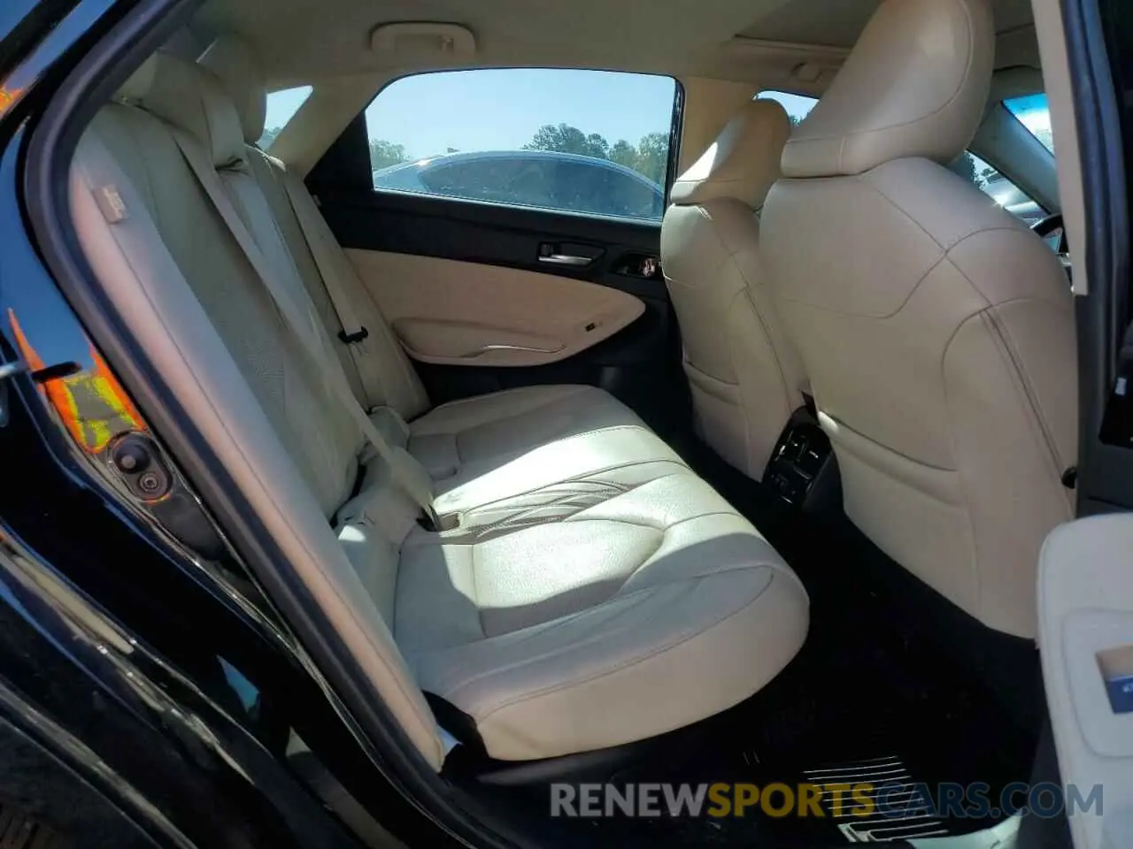 10 Photograph of a damaged car 4T1D21FBXLU018363 TOYOTA AVALON 2020