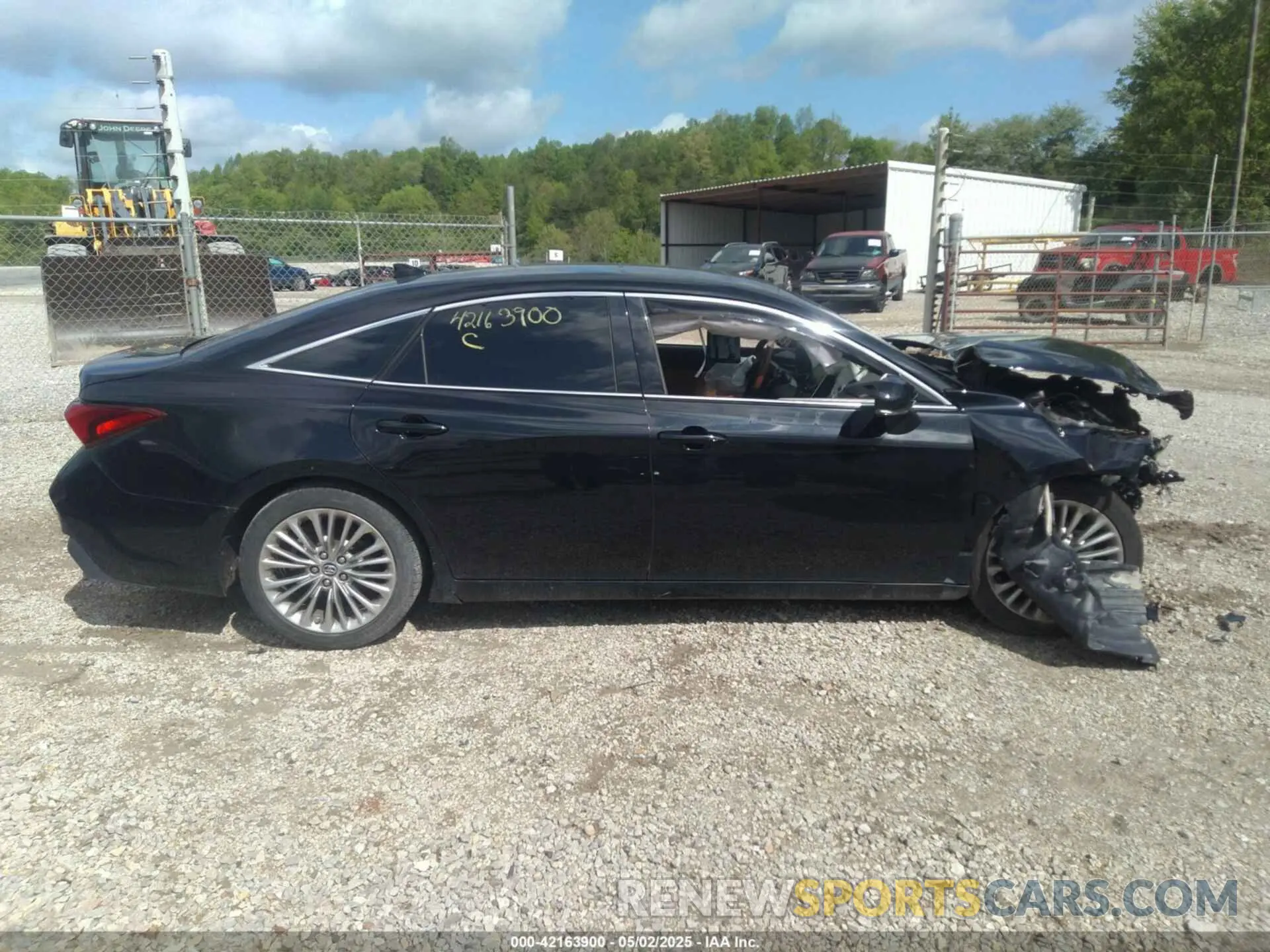 14 Photograph of a damaged car 4T1DZ1FB0LU041968 TOYOTA AVALON 2020