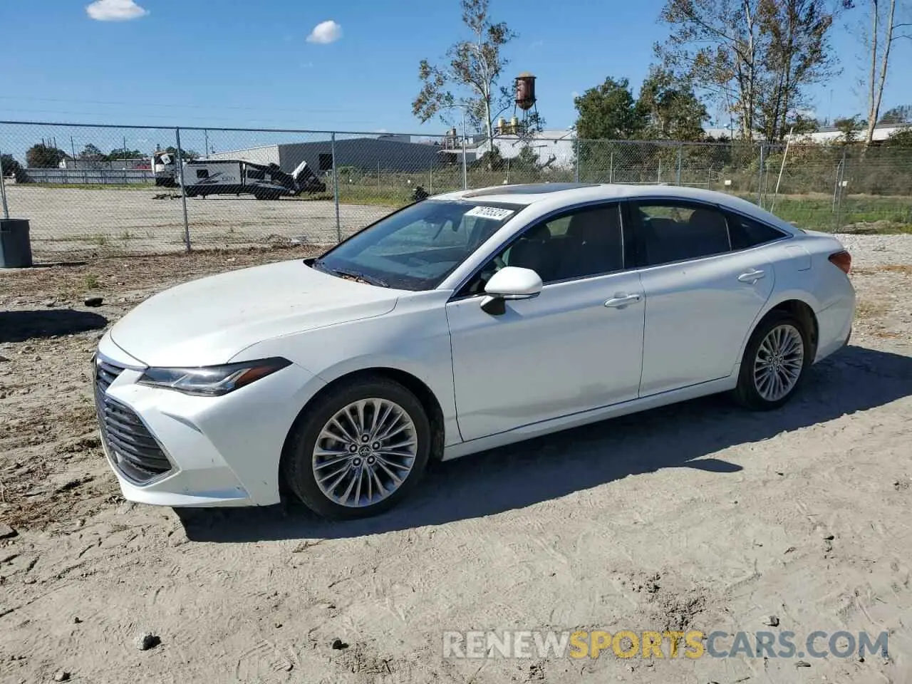 1 Photograph of a damaged car 4T1DZ1FB0LU042585 TOYOTA AVALON 2020