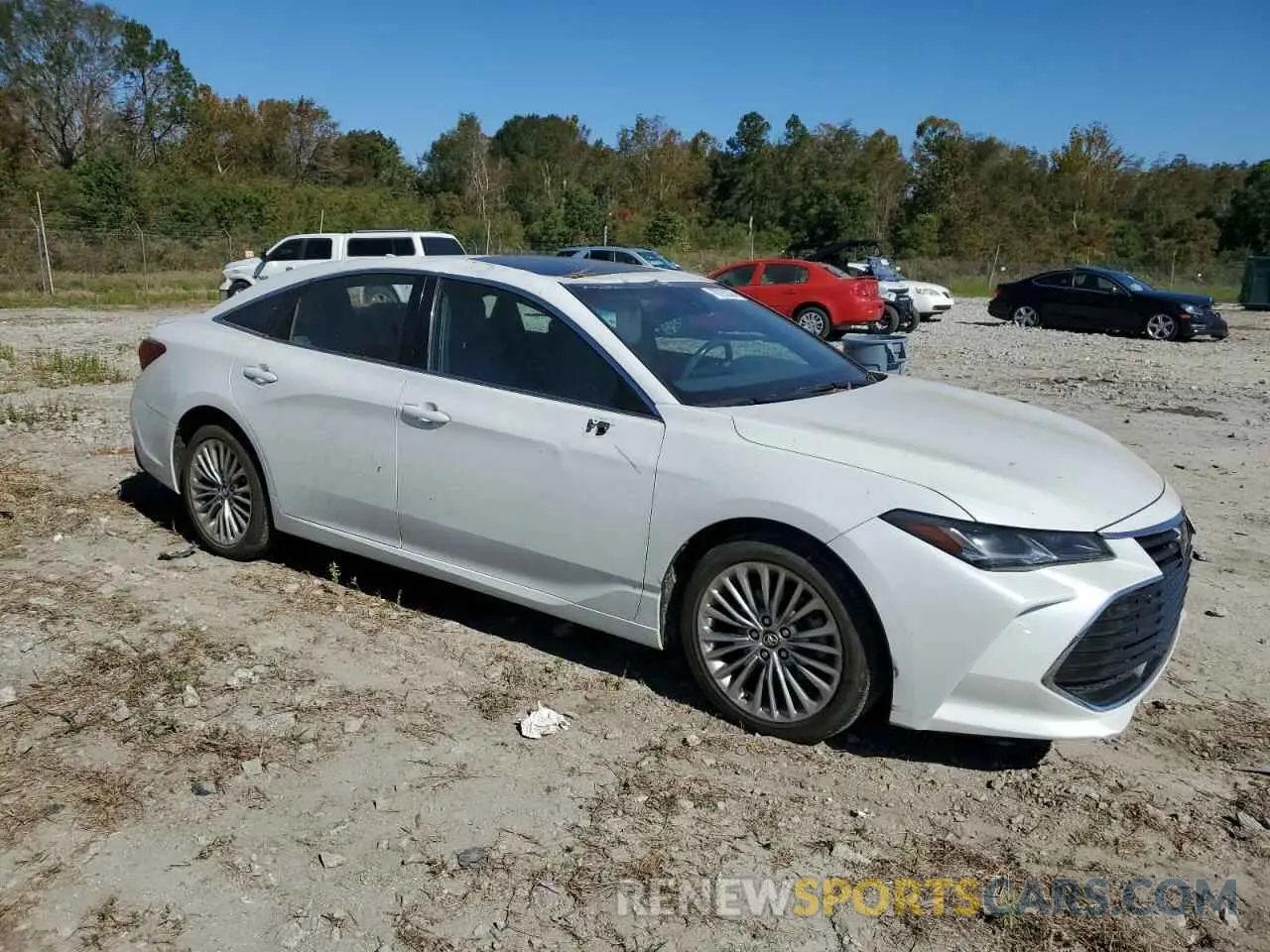 4 Photograph of a damaged car 4T1DZ1FB0LU042585 TOYOTA AVALON 2020