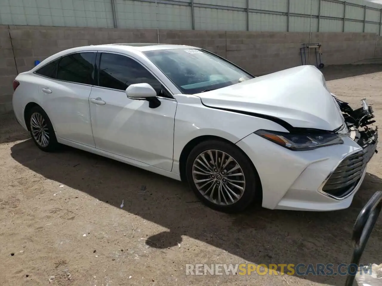 4 Photograph of a damaged car 4T1DZ1FB4LU047174 TOYOTA AVALON 2020