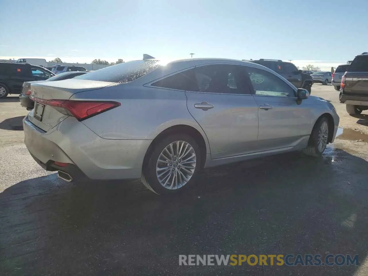 3 Photograph of a damaged car 4T1DZ1FB6LU043336 TOYOTA AVALON 2020