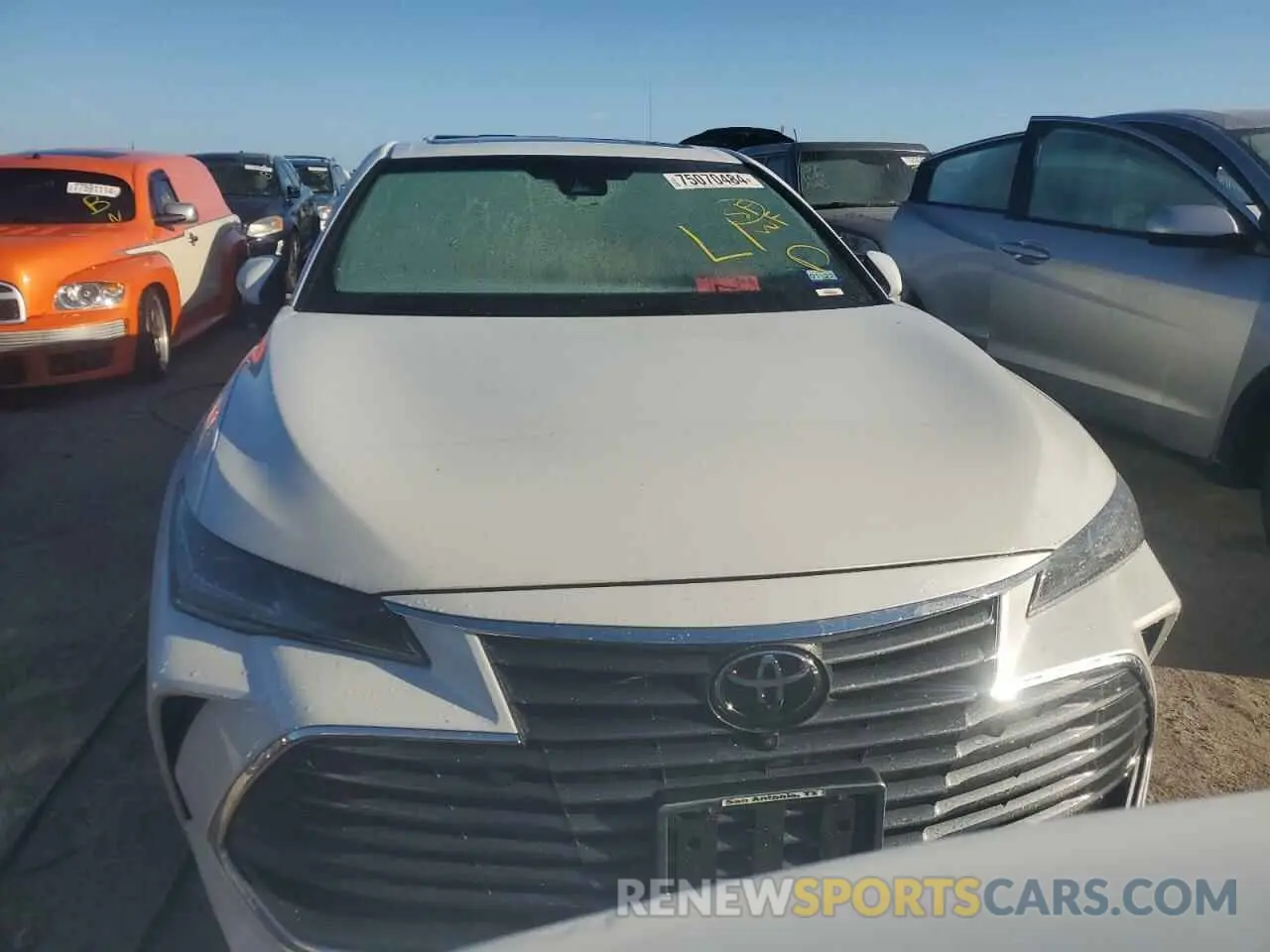 5 Photograph of a damaged car 4T1DZ1FB6LU045782 TOYOTA AVALON 2020