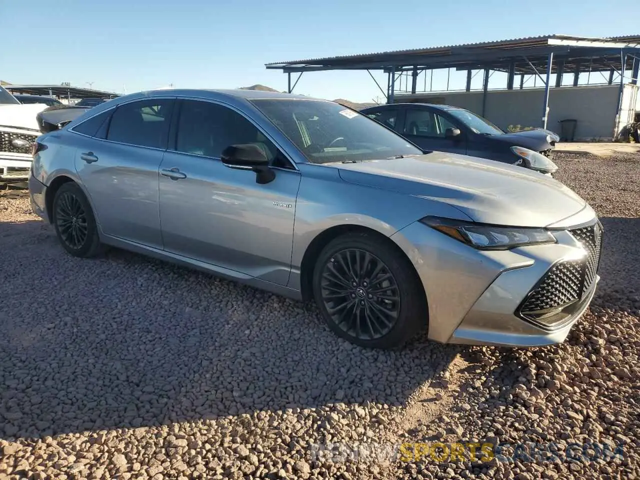 4 Photograph of a damaged car 4T1E21FB1LU014478 TOYOTA AVALON 2020