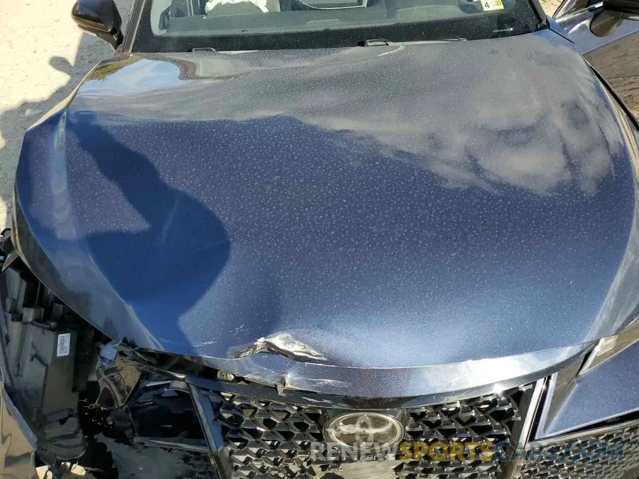 11 Photograph of a damaged car 4T1EZ1FB9LU048678 TOYOTA AVALON 2020