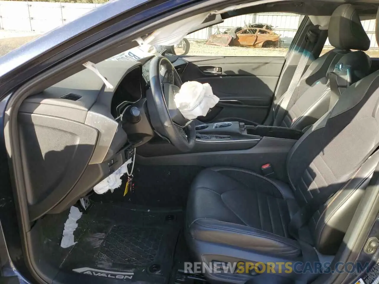 7 Photograph of a damaged car 4T1EZ1FB9LU048678 TOYOTA AVALON 2020