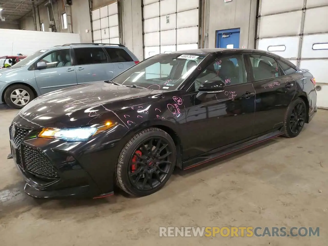 1 Photograph of a damaged car 4T1FZ1FB9LU043937 TOYOTA AVALON 2020