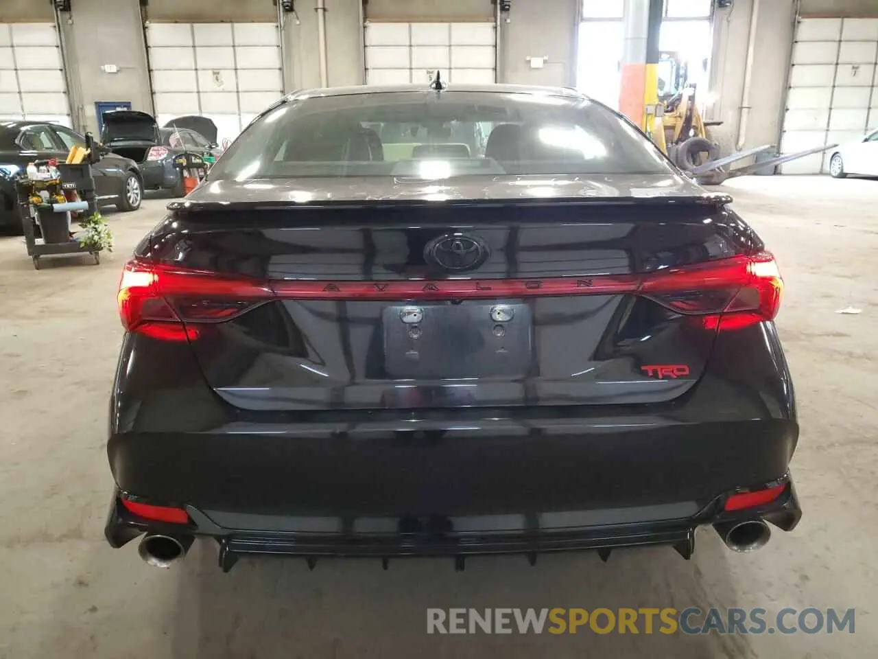 6 Photograph of a damaged car 4T1FZ1FB9LU043937 TOYOTA AVALON 2020