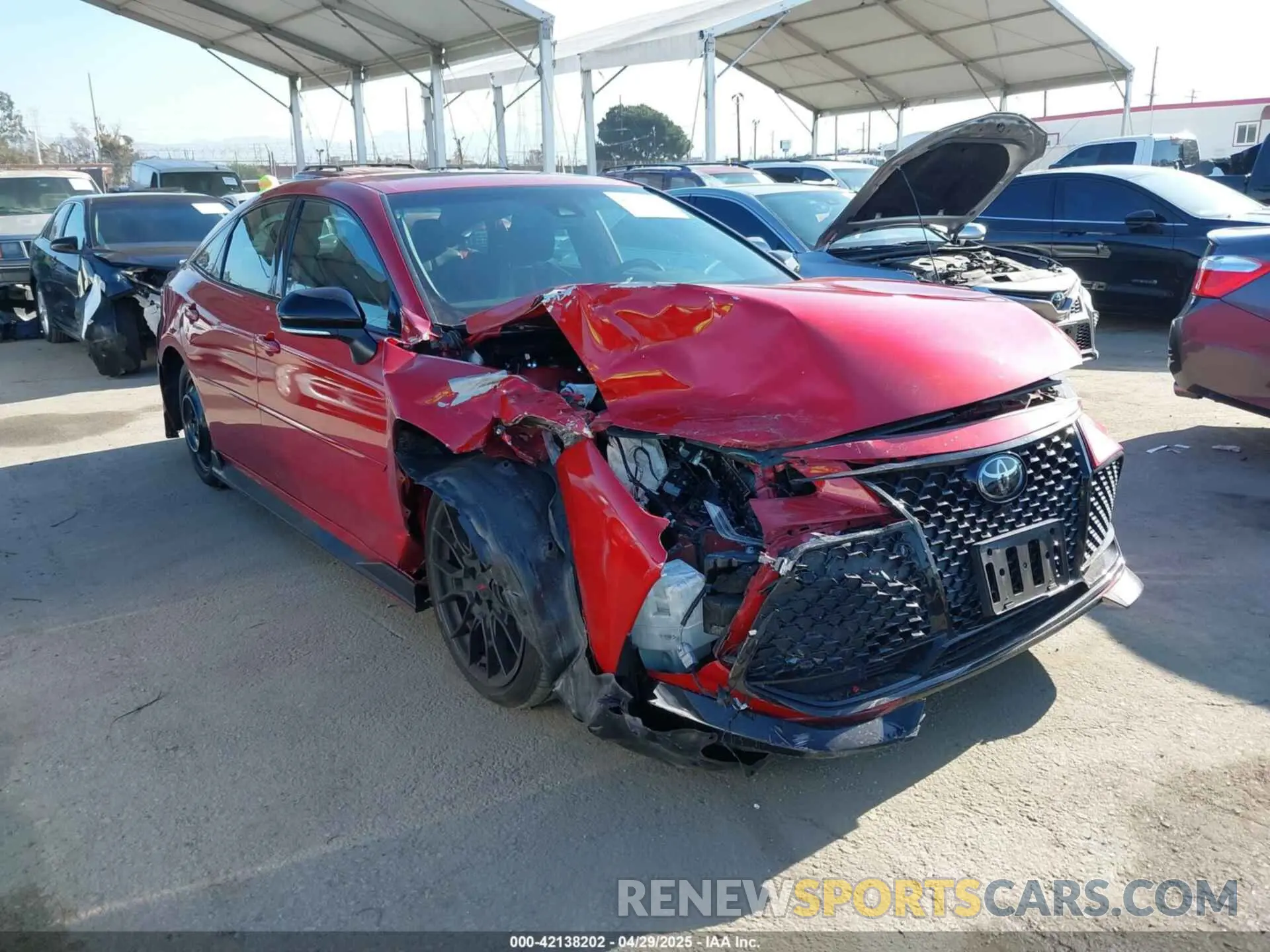 1 Photograph of a damaged car 4T1FZ1FB9LU052427 TOYOTA AVALON 2020