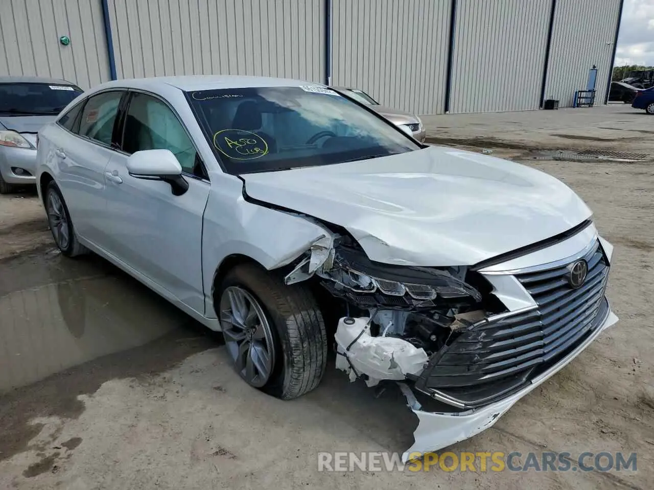 1 Photograph of a damaged car 4T1JZ1FB1LU049239 TOYOTA AVALON 2020
