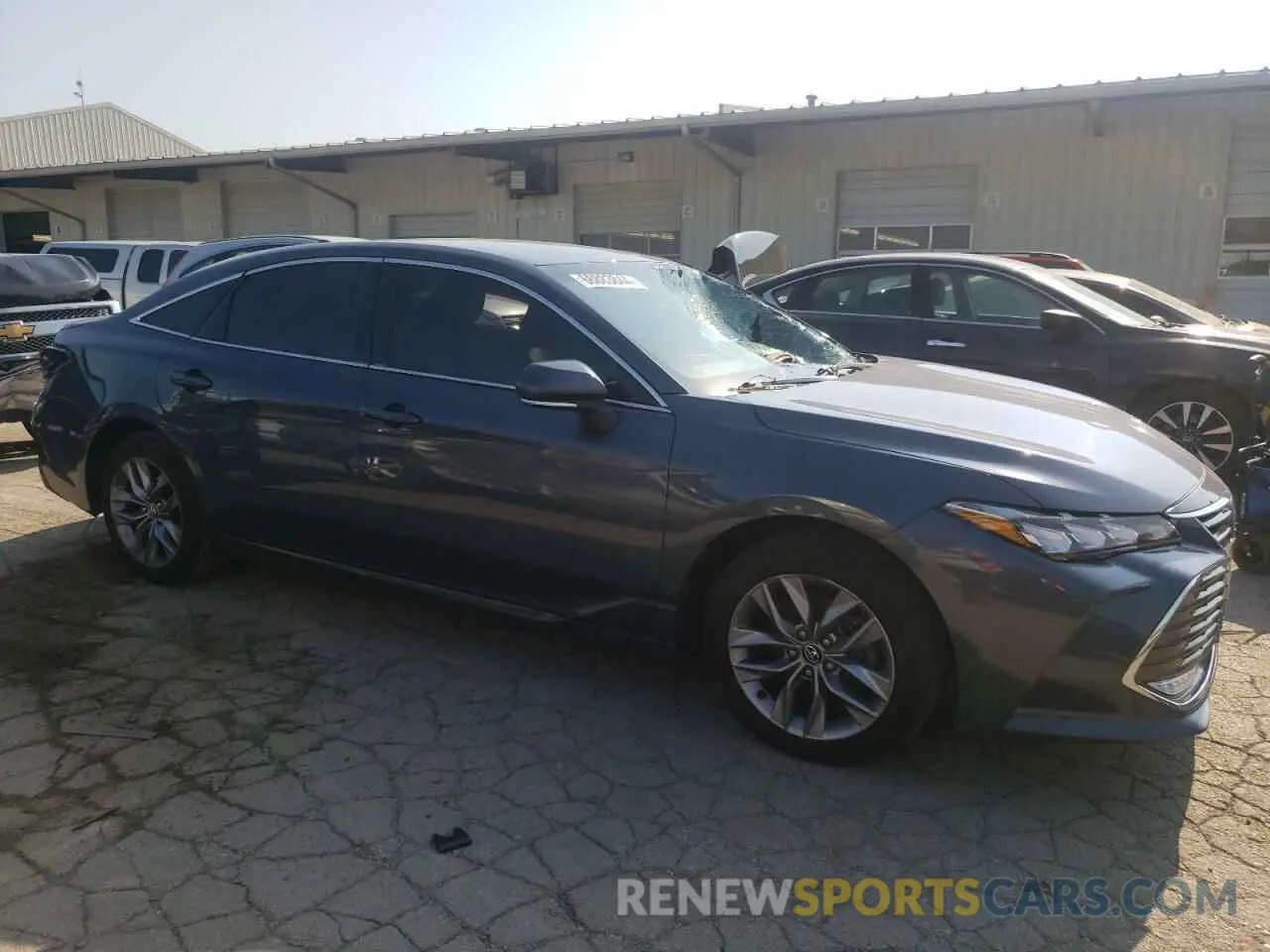 4 Фотография поврежденного автомобиля 4T1JZ1FB6LU050306 TOYOTA AVALON 2020