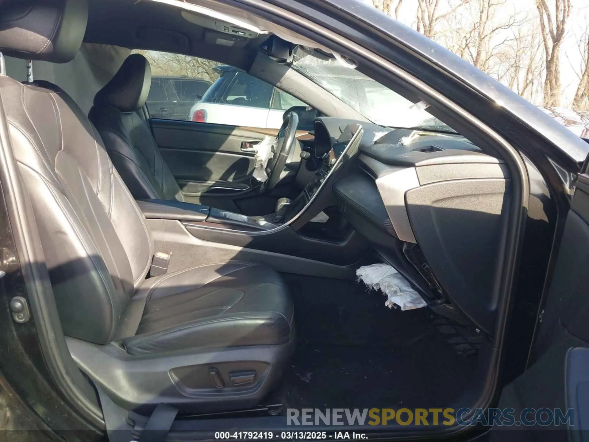 5 Photograph of a damaged car 4T1JZ1FB7LU055630 TOYOTA AVALON 2020