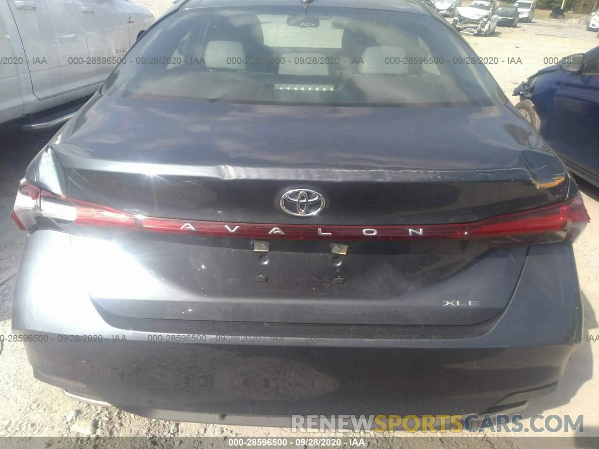 6 Photograph of a damaged car 4T1JZ1FB8LU050470 TOYOTA AVALON 2020