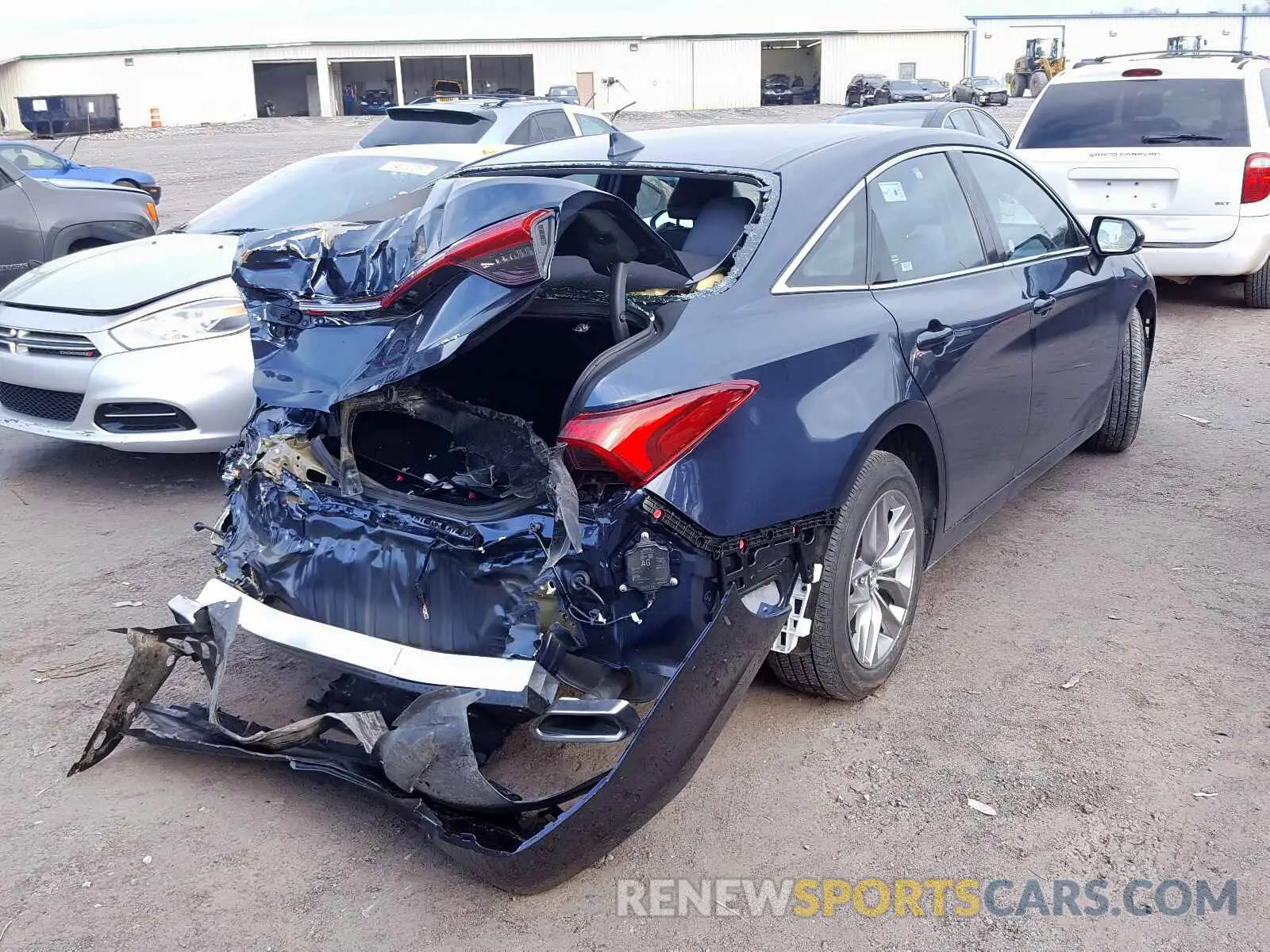 4 Photograph of a damaged car 4T1JZ1FB9LU050512 TOYOTA AVALON 2020