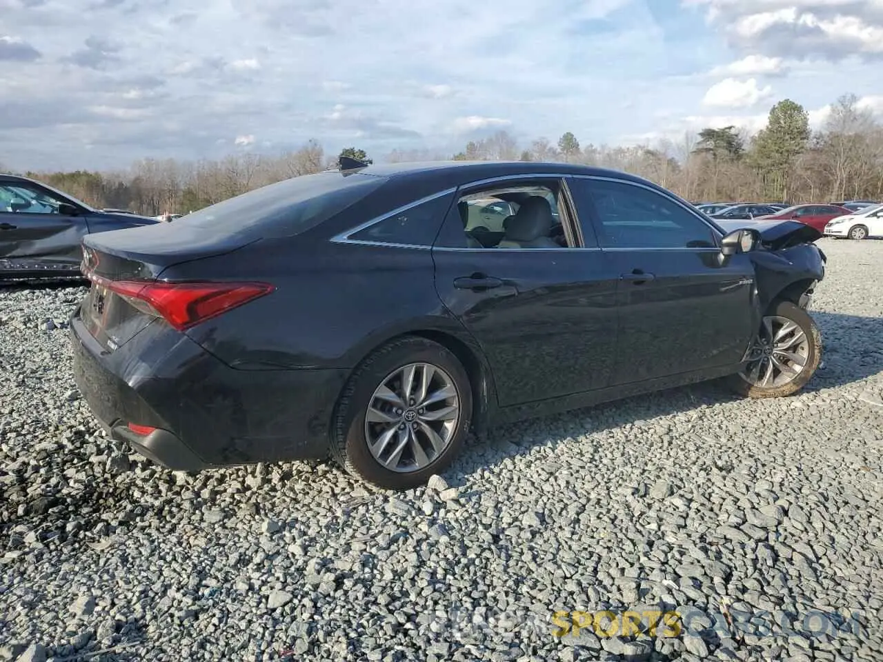 3 Photograph of a damaged car 4T1AA1AB4MU010614 TOYOTA AVALON 2021