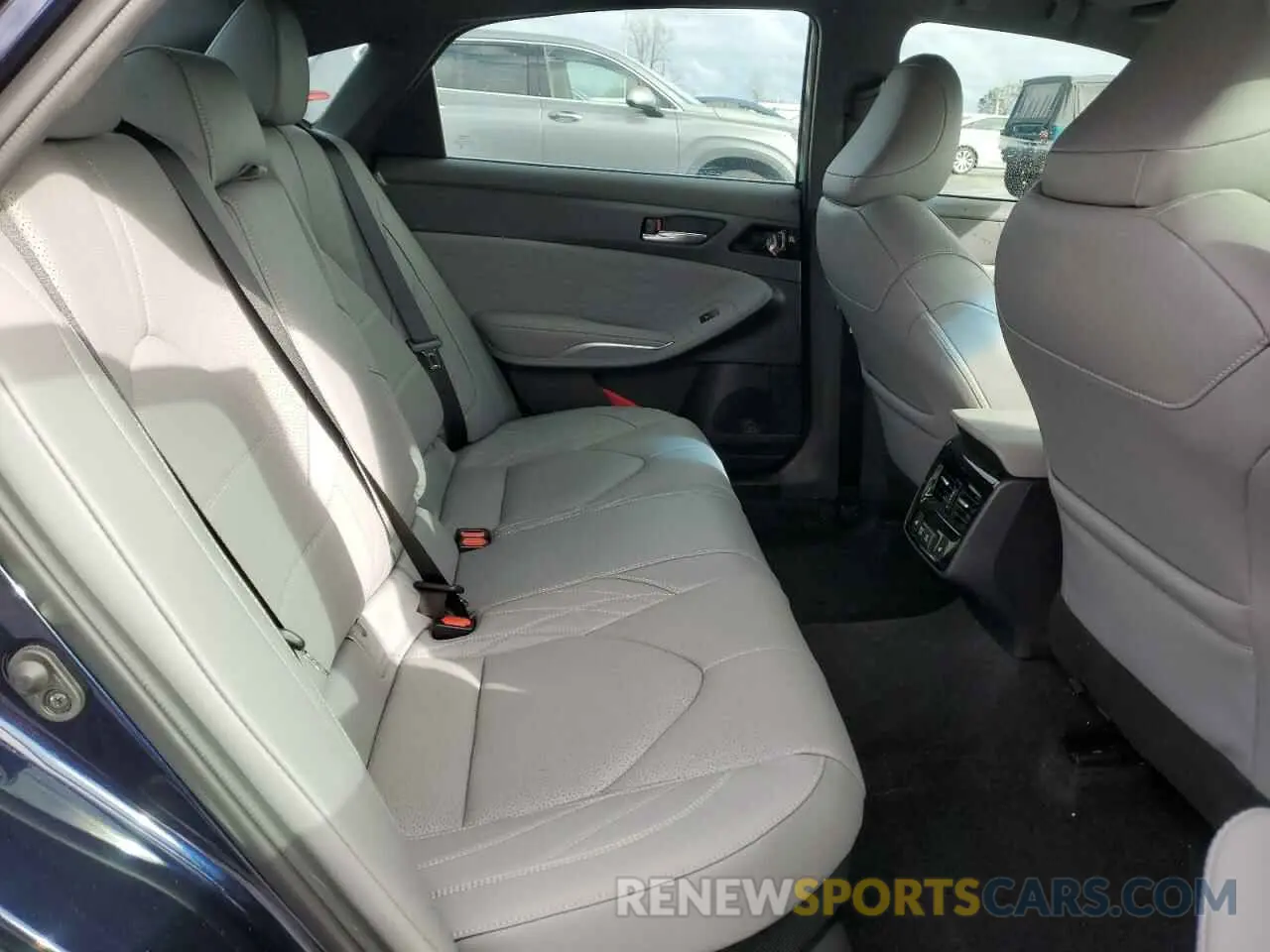 10 Photograph of a damaged car 4T1DA1AB0MU001356 TOYOTA AVALON 2021