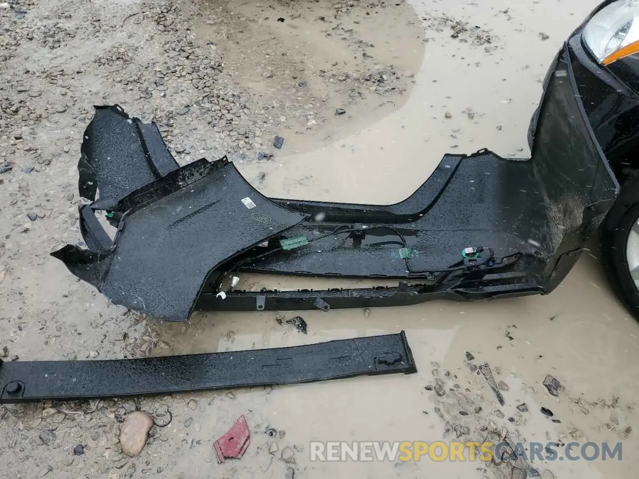 14 Photograph of a damaged car 4T1DA1AB0MU009537 TOYOTA AVALON 2021