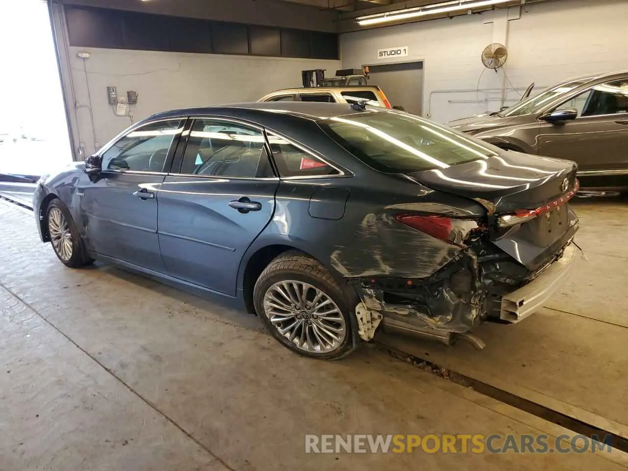 2 Photograph of a damaged car 4T1DA1AB5MU005449 TOYOTA AVALON 2021
