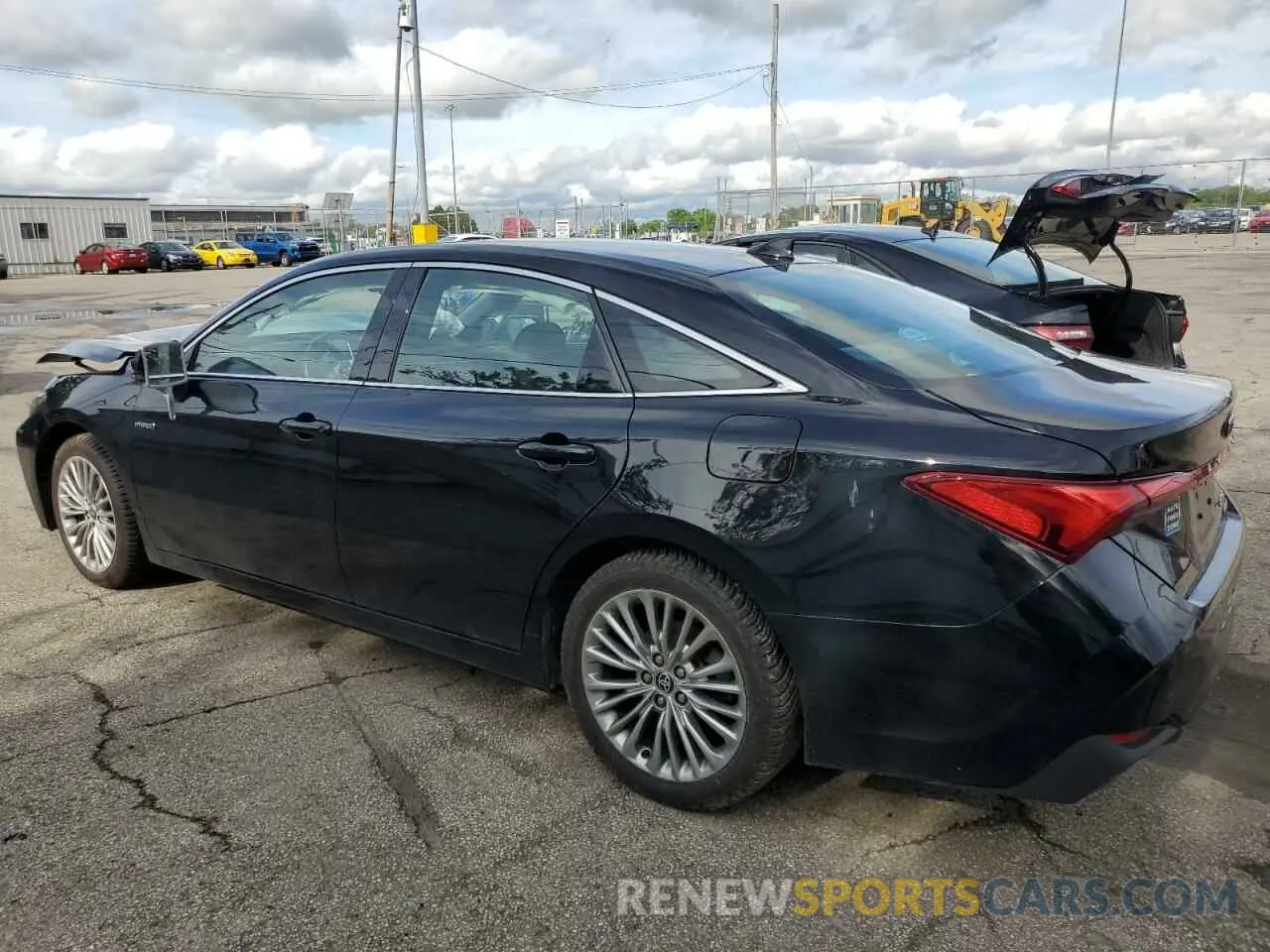2 Photograph of a damaged car 4T1DA1AB6MU008800 TOYOTA AVALON 2021