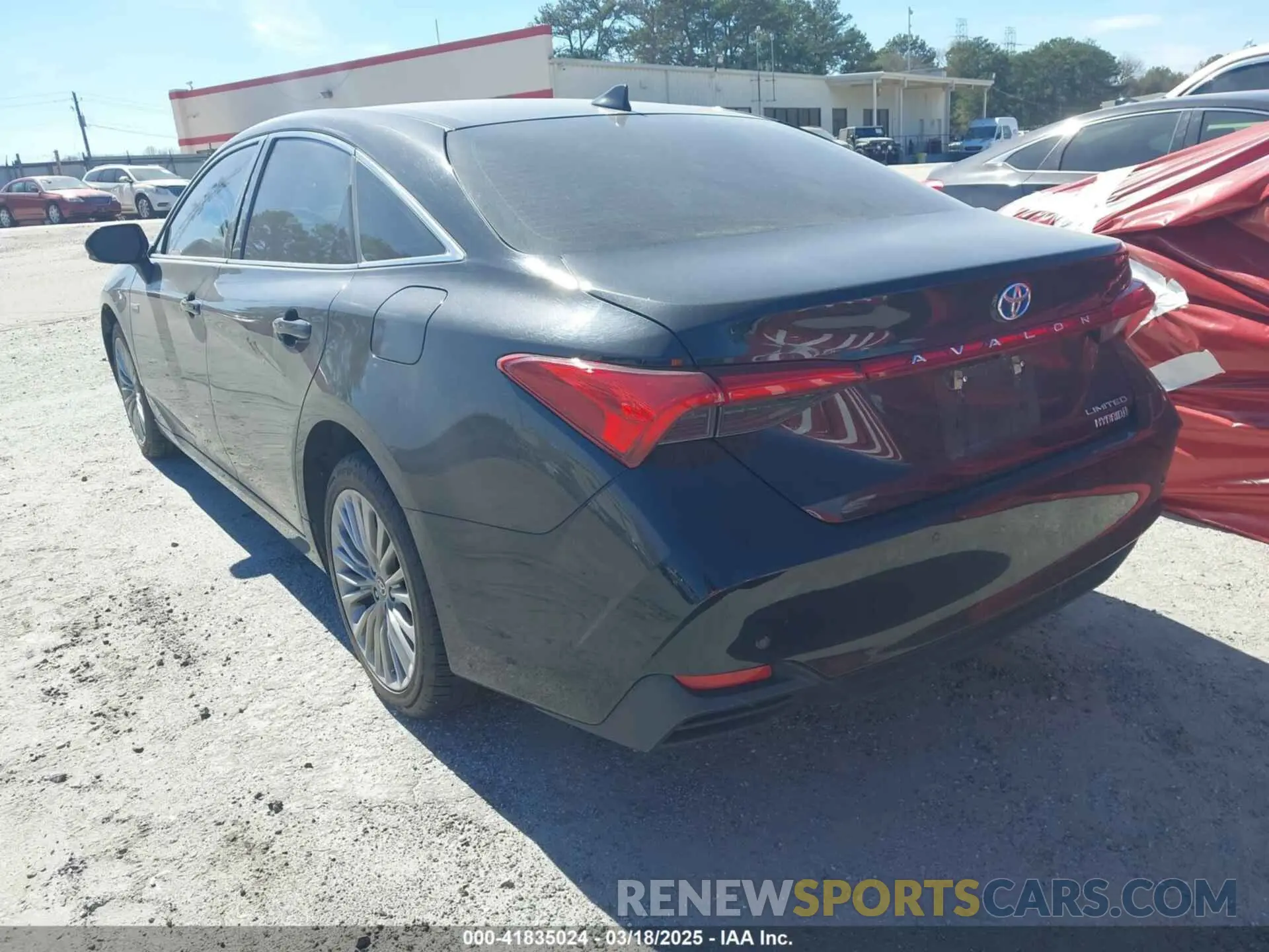 3 Photograph of a damaged car 4T1DA1AB7MU009924 TOYOTA AVALON 2021