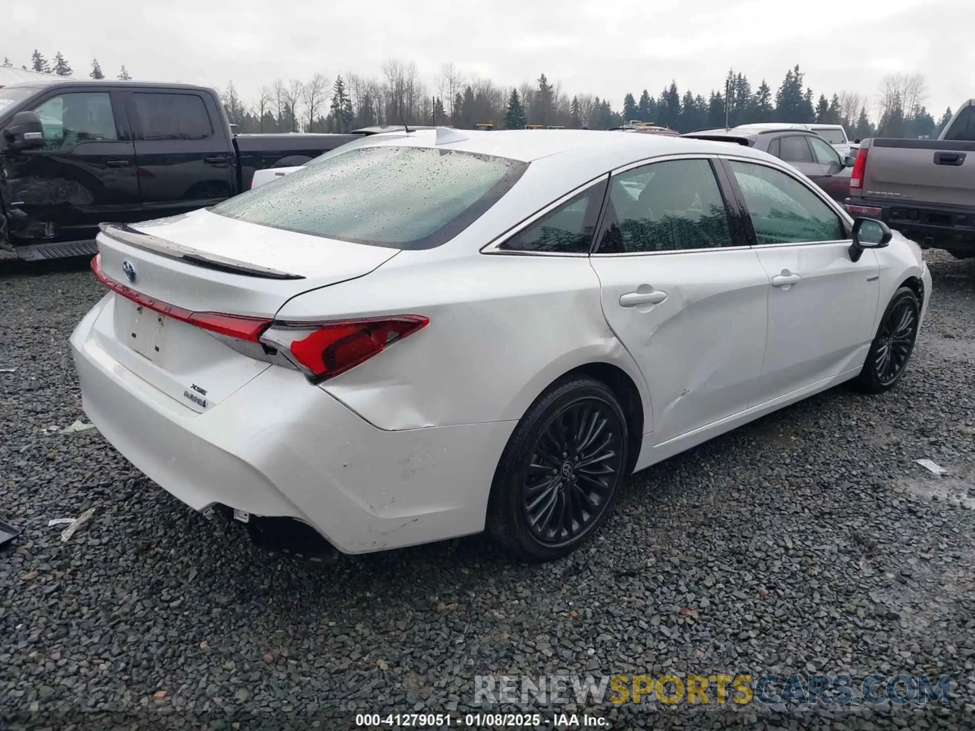 4 Photograph of a damaged car 4T1EA1AB1MU002228 TOYOTA AVALON 2021