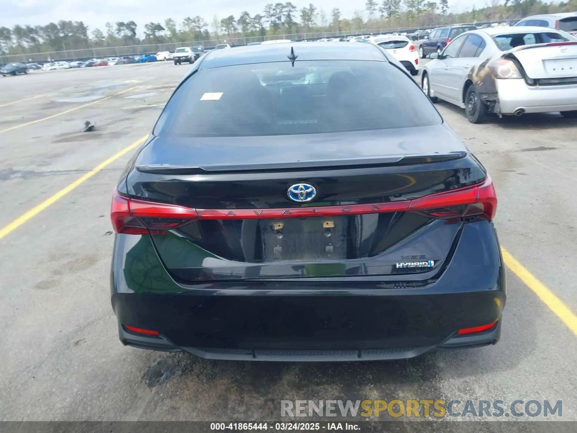 16 Photograph of a damaged car 4T1EA1AB2MU002741 TOYOTA AVALON 2021