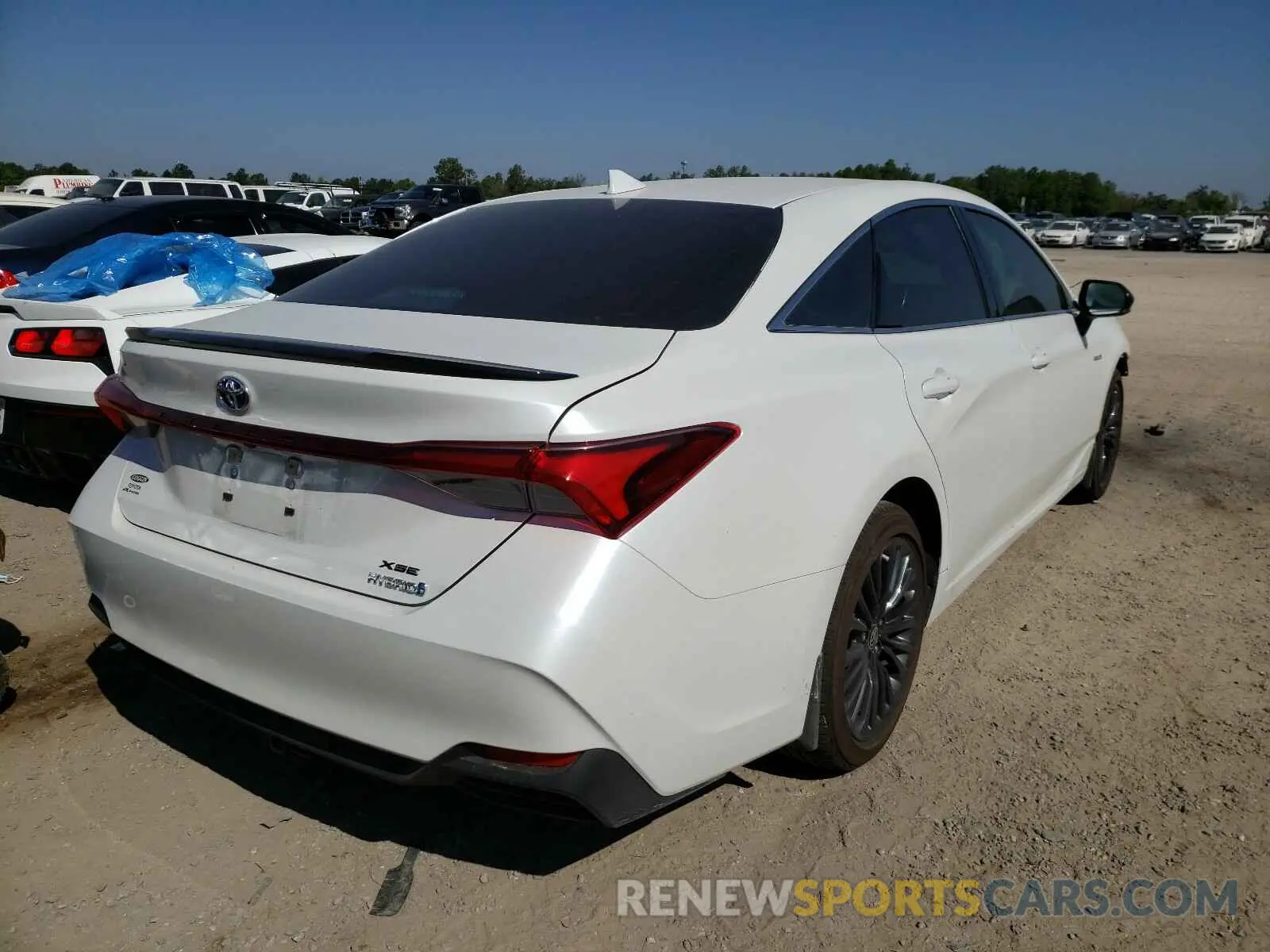 4 Photograph of a damaged car 4T1EA1AB3MU002649 TOYOTA AVALON 2021