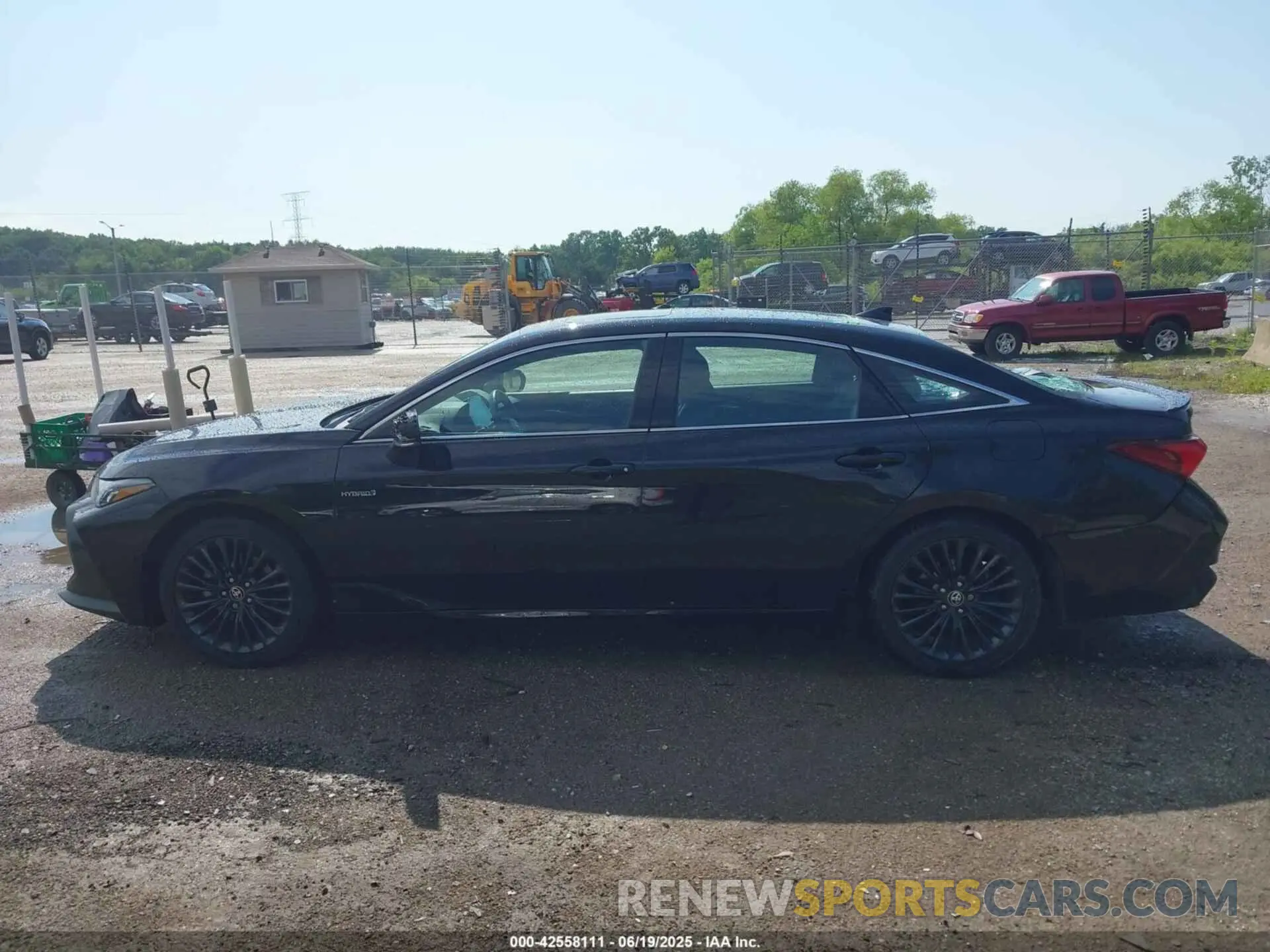 14 Photograph of a damaged car 4T1EA1AB3MU008774 TOYOTA AVALON 2021
