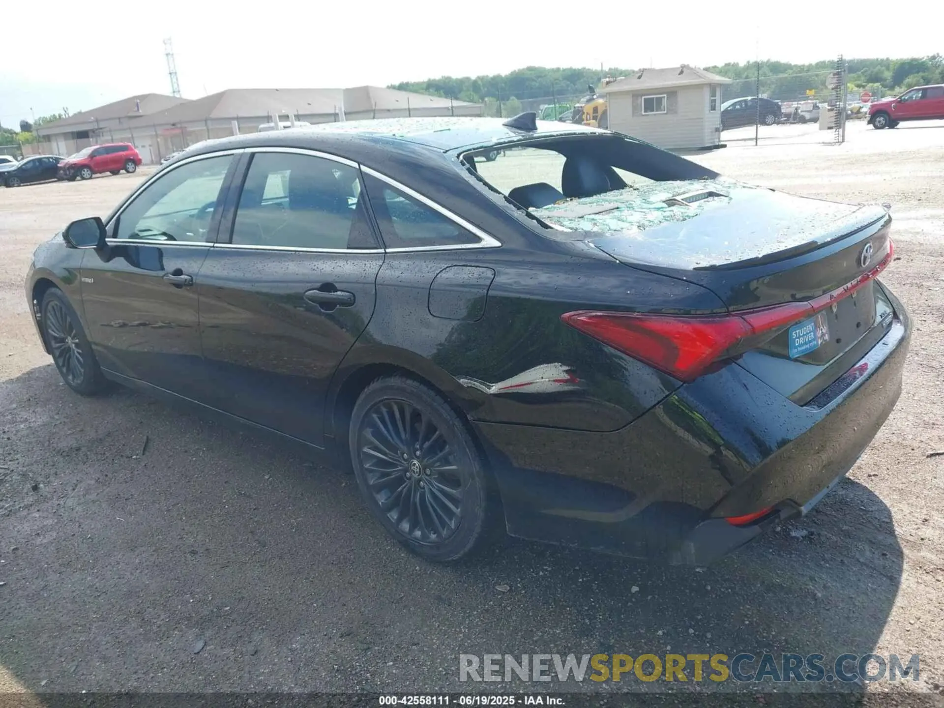 3 Photograph of a damaged car 4T1EA1AB3MU008774 TOYOTA AVALON 2021