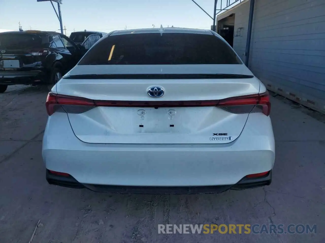 6 Photograph of a damaged car 4T1EA1AB5MU010090 TOYOTA AVALON 2021
