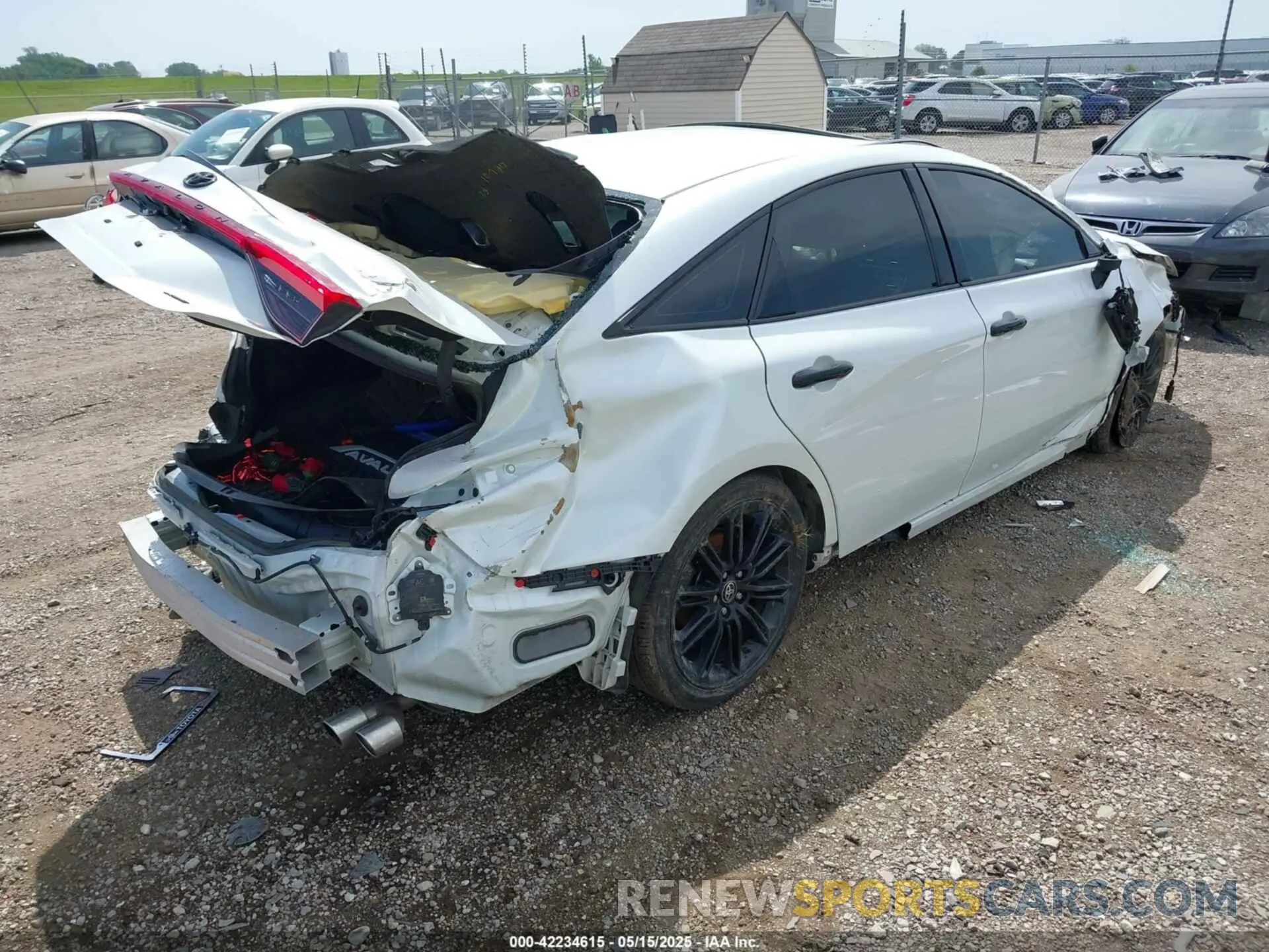 4 Фотография поврежденного автомобиля 4T1EZ1FB4MU059332 TOYOTA AVALON 2021