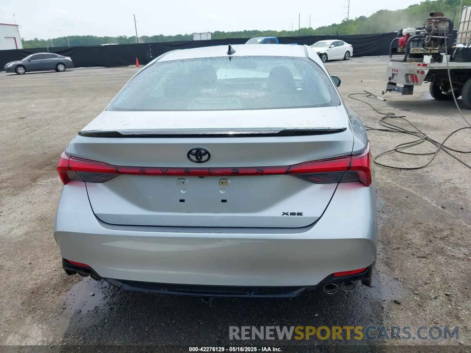 16 Photograph of a damaged car 4T1EZ1FB5MU059372 TOYOTA AVALON 2021