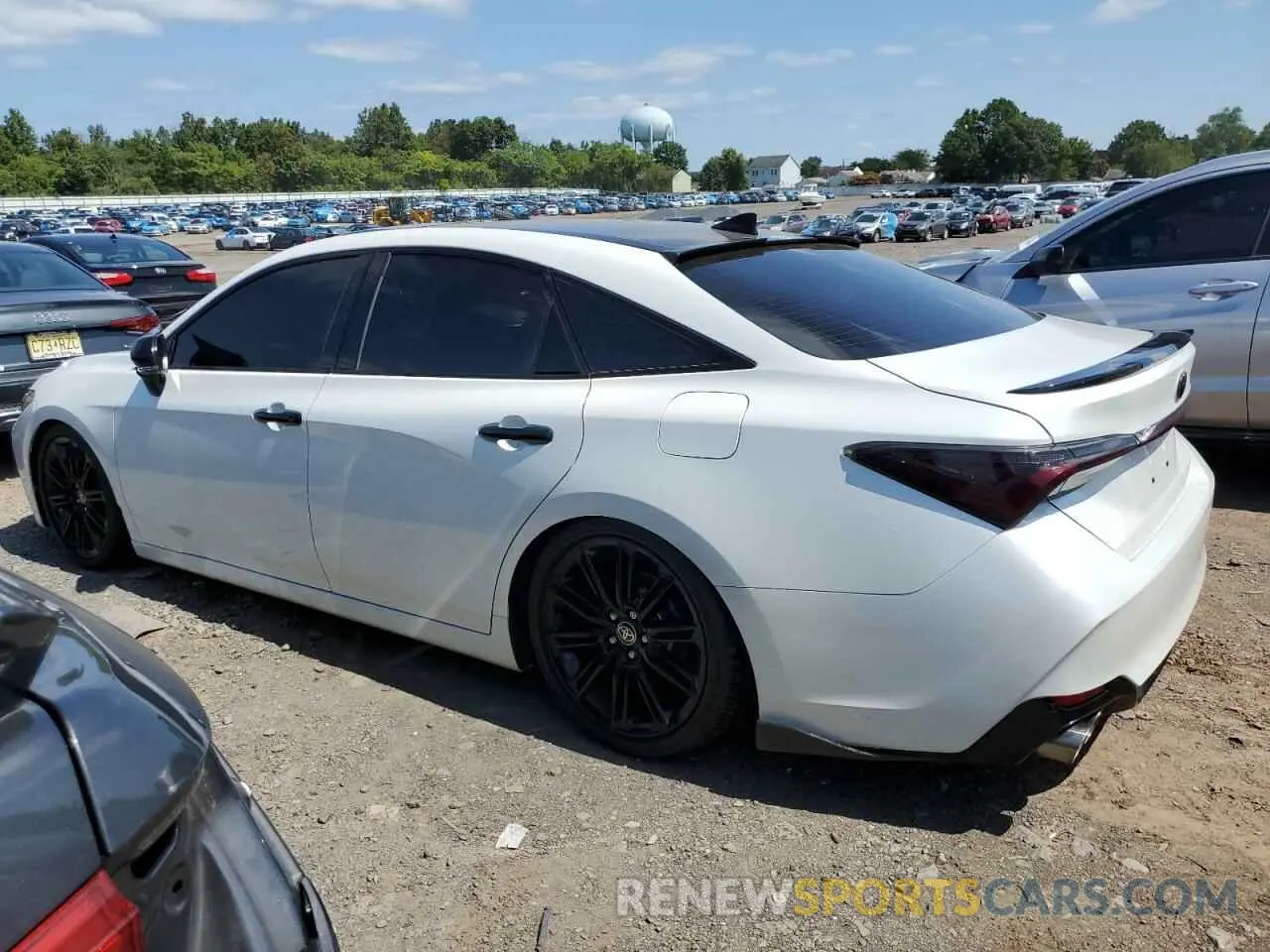 2 Photograph of a damaged car 4T1EZ1FBXMU058220 TOYOTA AVALON 2021