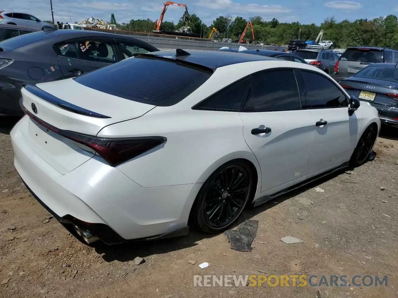 3 Photograph of a damaged car 4T1EZ1FBXMU058220 TOYOTA AVALON 2021