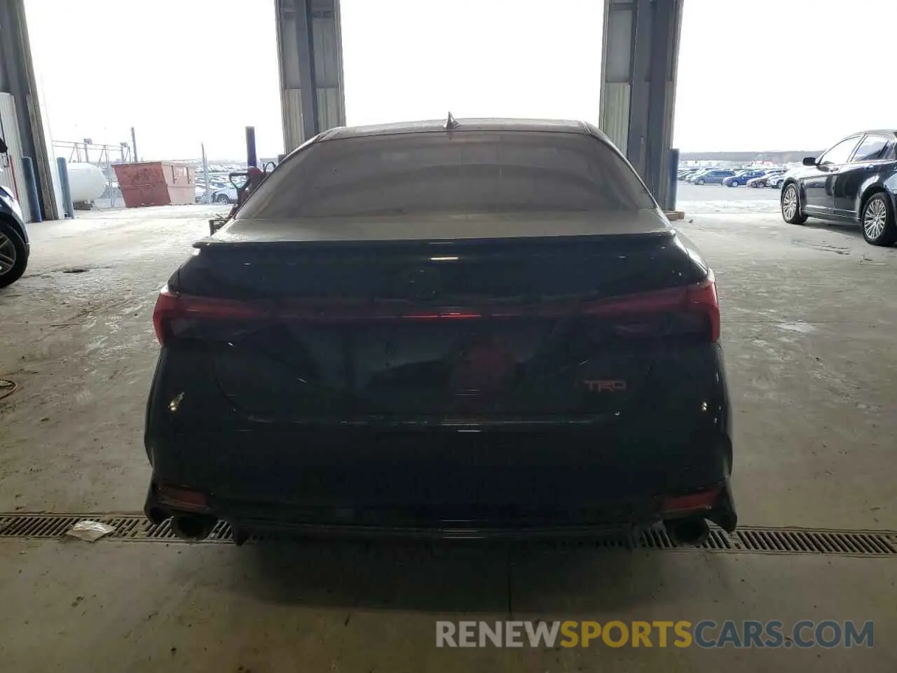 6 Photograph of a damaged car 4T1FZ1FB2MU070169 TOYOTA AVALON 2021