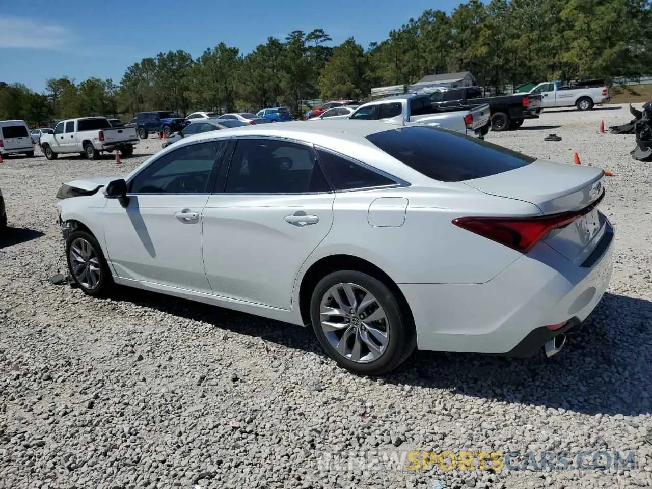 2 Photograph of a damaged car 4T1JZ1FB4MU070684 TOYOTA AVALON 2021