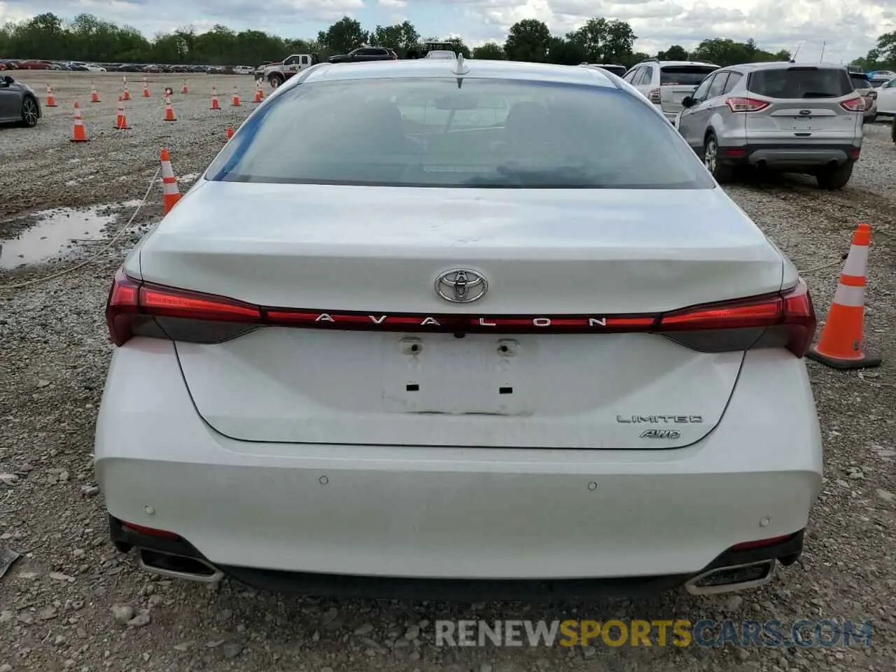 6 Photograph of a damaged car 4T1NB1BB0MU001552 TOYOTA AVALON 2021