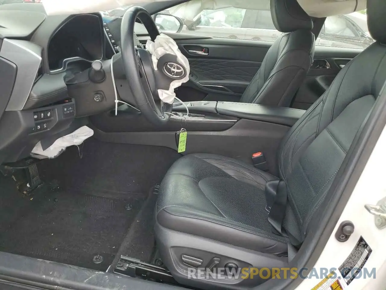 7 Photograph of a damaged car 4T1NB1BB0MU001552 TOYOTA AVALON 2021