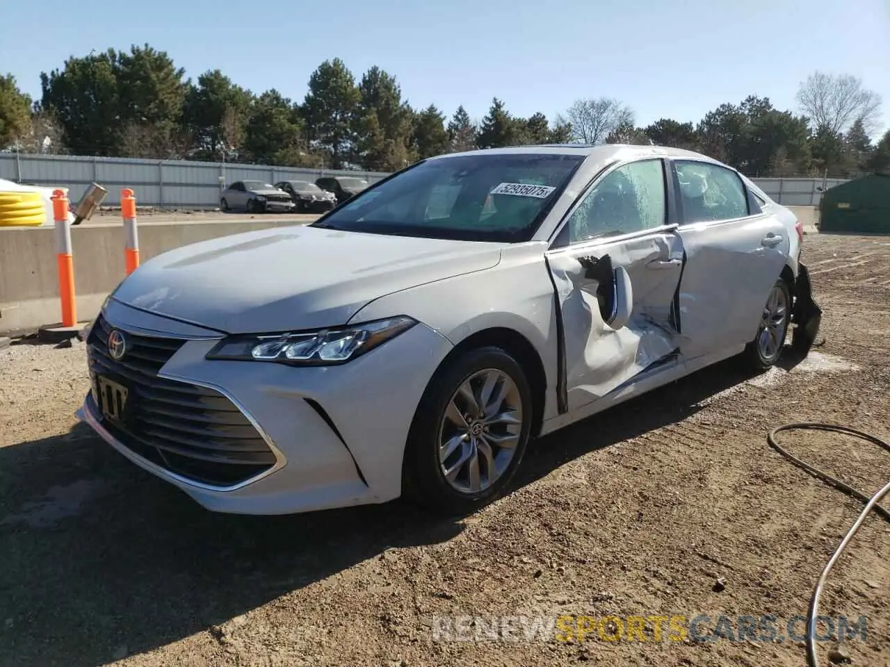 1 Photograph of a damaged car 4T1AA1AB3NU013764 TOYOTA AVALON 2022